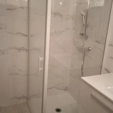 De La Via Ferrata Liaucous Dom wakacyjny *