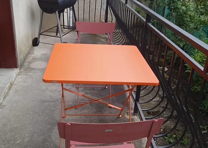 De La Via Ferrata Liaucous بيت للعطل